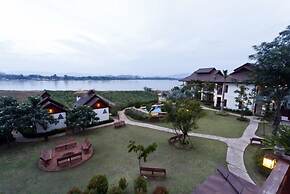 Gin's Maekhong View Resort & Spa