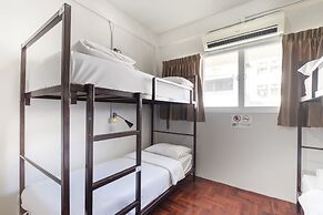 Bangkok Check Inn - Hostel