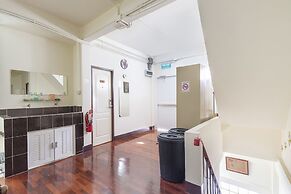 Bangkok Check Inn - Hostel