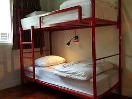 Bangkok Check Inn - Hostel