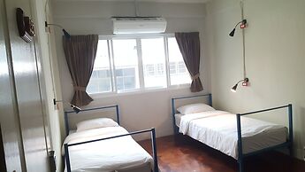 Bangkok Check Inn - Hostel