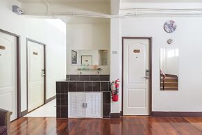 Bangkok Check Inn - Hostel