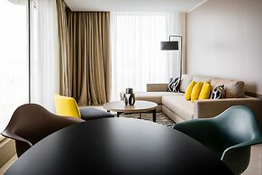 Simon Hotel