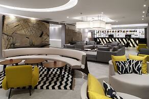 Simon Hotel