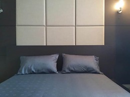 Baan Sathorn Riverfront