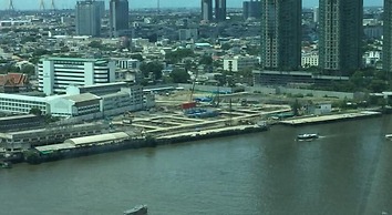 Baan Sathorn Riverfront