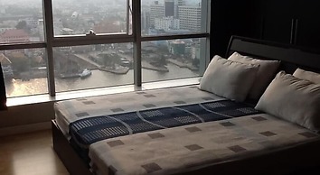 Baan Sathorn Riverfront