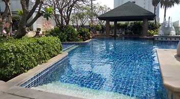 Baan Sathorn Riverfront