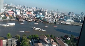 Baan Sathorn Riverfront