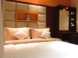 Ravarine Suite Apartment