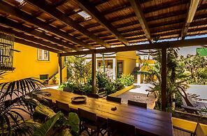 Casa Mestre Guesthouse