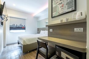 Red Planet Bangkok Surawong