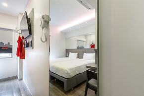 Red Planet Bangkok Surawong