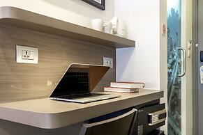 Red Planet Bangkok Surawong