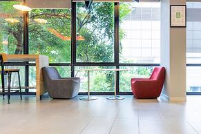 Red Planet Bangkok Surawong