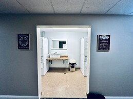 Iveys Motor Lodge Houlton