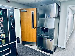 Iveys Motor Lodge Houlton