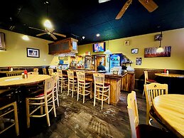 Iveys Motor Lodge Houlton