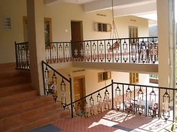 Jungle Palace Homestay