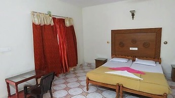 Jungle Palace Homestay