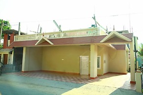 Jungle Palace Homestay