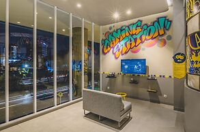 YELLO Hotel Jemursari Surabaya