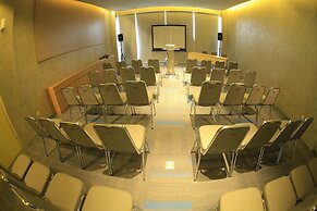 YELLO Hotel Jemursari Surabaya