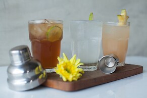 YELLO Hotel Jemursari Surabaya