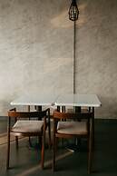 YELLO Hotel Jemursari Surabaya