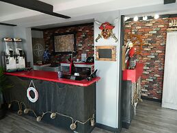 Le Pirate Motel & Camping