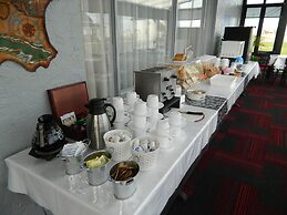 Le Pirate Motel & Camping