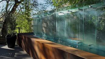 Frame Hotel - Treehouse (formerly Kimber Modern)