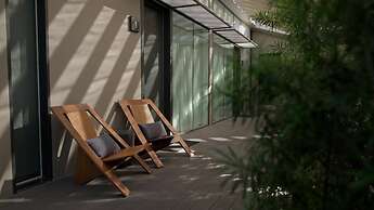 Frame Hotel - Treehouse (formerly Kimber Modern)