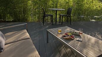 Frame Hotel - Treehouse (formerly Kimber Modern)