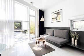 Frame Hotel - Treehouse (formerly Kimber Modern)