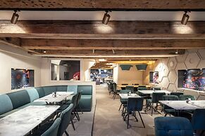 Mister Highland Hotel