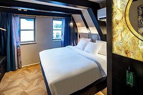 Mister Highland Hotel