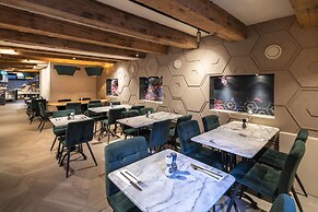 Mister Highland Hotel