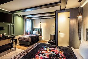 Mister Highland Hotel