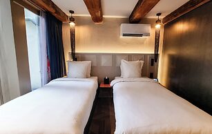 Mister Highland Hotel