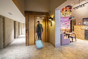 Mister Highland Hotel