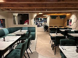 Mister Highland Hotel