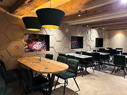 Mister Highland Hotel