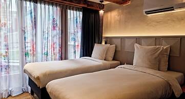 Mister Highland Hotel