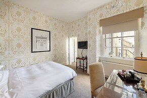 The Royal Hotel