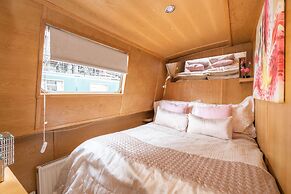 The Four Sisters Boatel