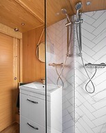 The Four Sisters Boatel