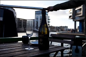 The Four Sisters Boatel