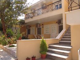 Gera Bay Studios and Apartments