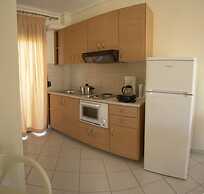 Gera Bay Studios and Apartments